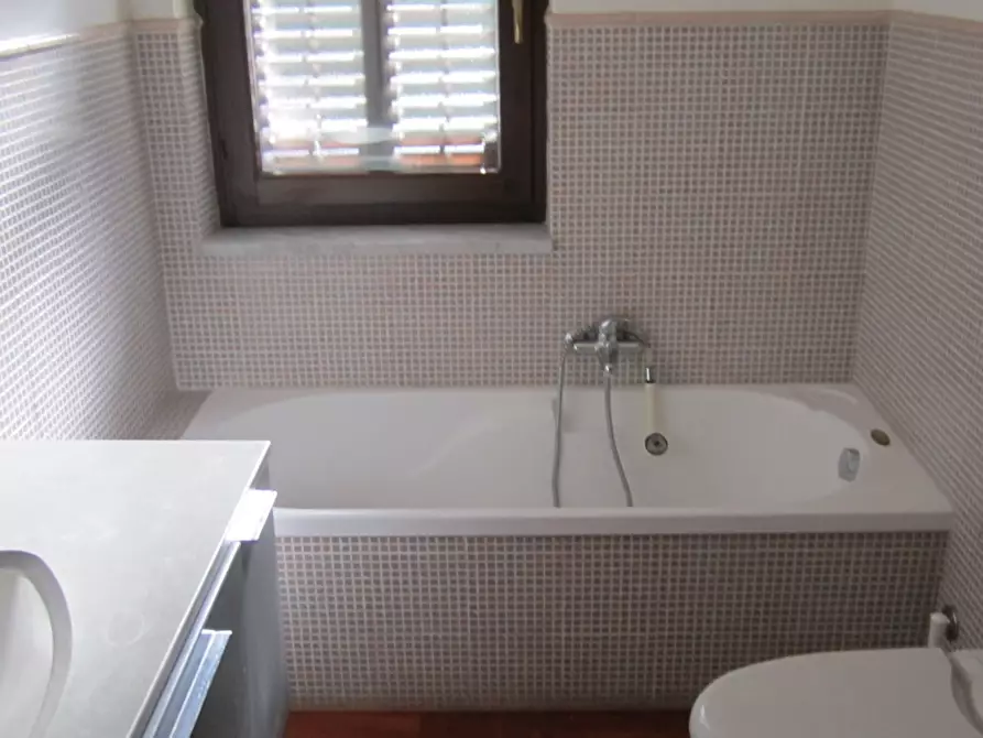 Immagine 12 di Villa in vendita  a Tremestieri Etneo