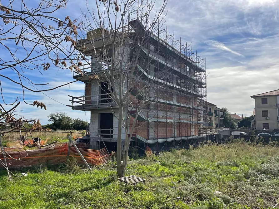 Immagine 26 di Appartamento in vendita  a Tremestieri Etneo