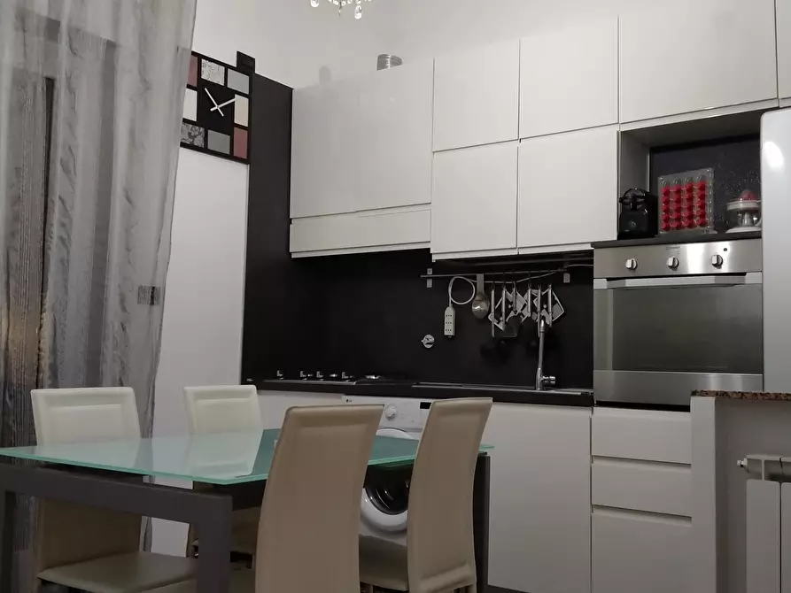 Immagine 18 di Bilocale in vendita  in Via delle Gavette a Genova