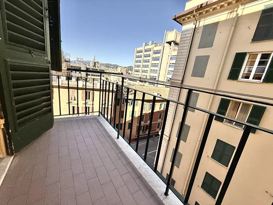 Immagine 45 di Pentalocale in vendita  in Via Fieschi a Genova
