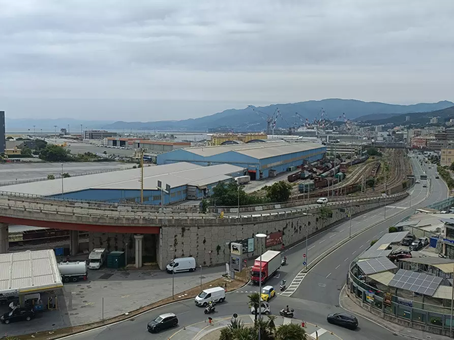 Immagine 40 di Appartamento in vendita  in Via dell'Acciaio 125 a Genova