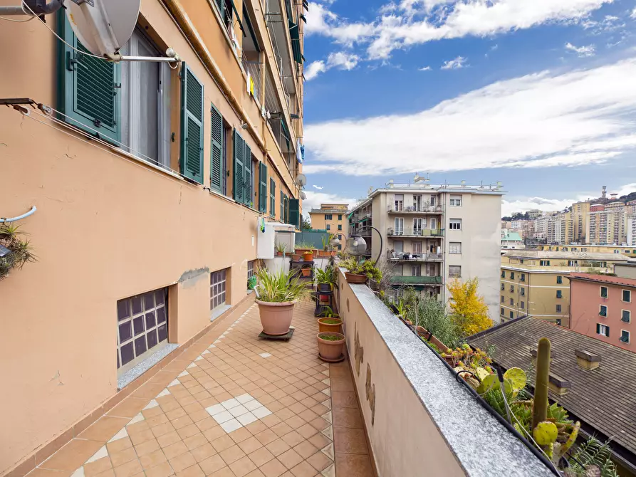 Immagine 19 di Appartamento in vendita  in Via Montenero a Genova
