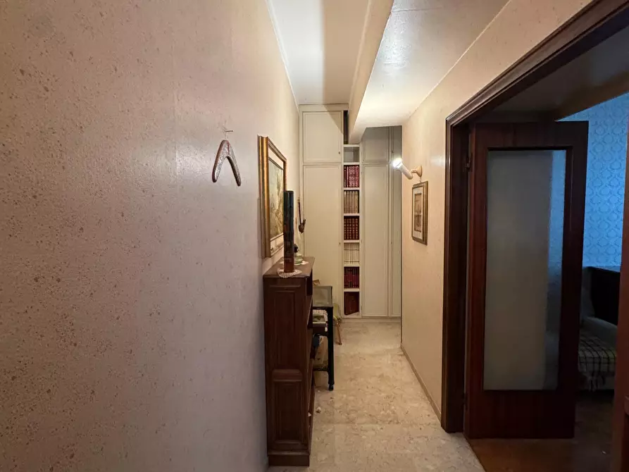 Immagine 12 di Bilocale in vendita  in Viale Enrico Millo a Chiavari