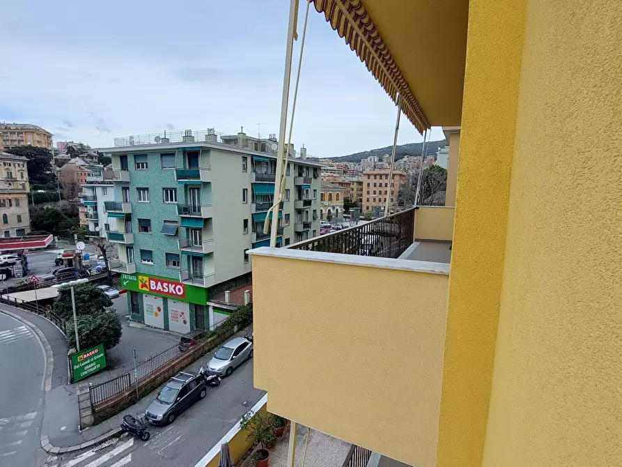 Immagine 26 di Quadrilocale in vendita  in Via Sturla 54 a Genova