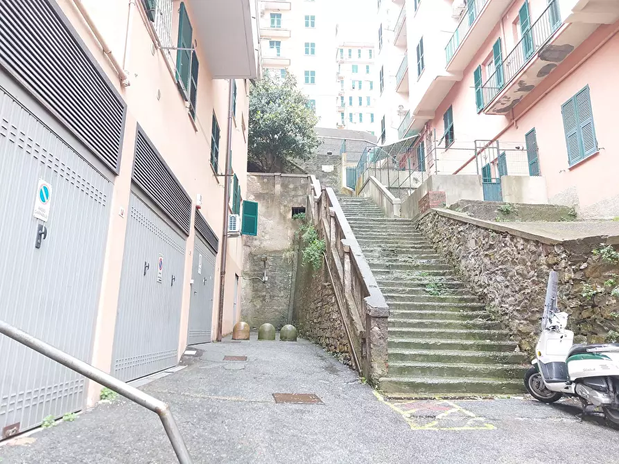 Immagine 57 di Trilocale in vendita  in Passo della Zebra a Genova