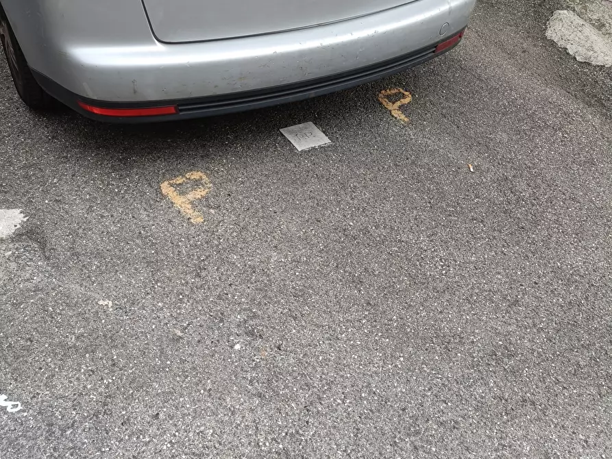 Immagine 13 di Locale commerciale in vendita  in Via dei Platani 35 R a Genova