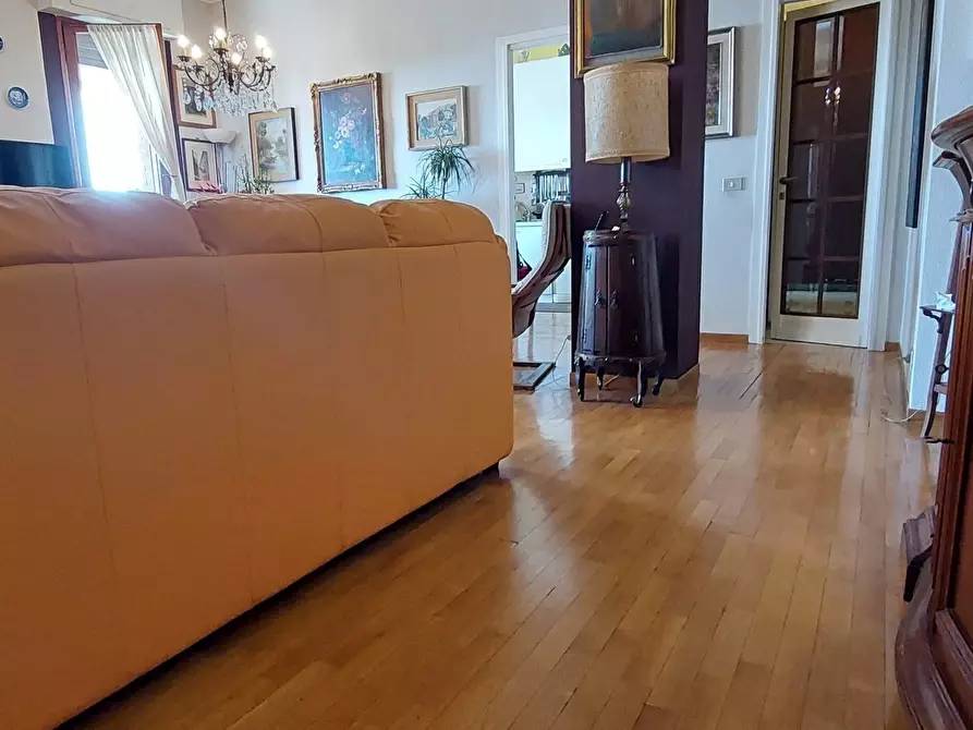 Immagine 18 di Trilocale in vendita  in Via Domenico Chiodo 25 a Genova