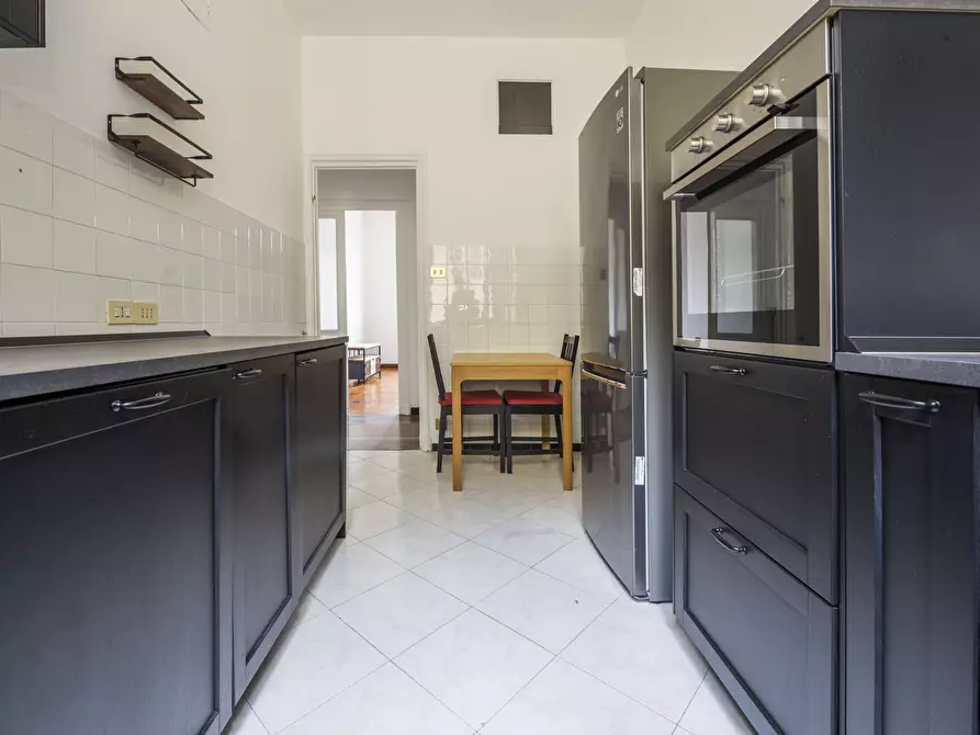 Immagine 6 di Appartamento in vendita  in Corso Magenta a Genova