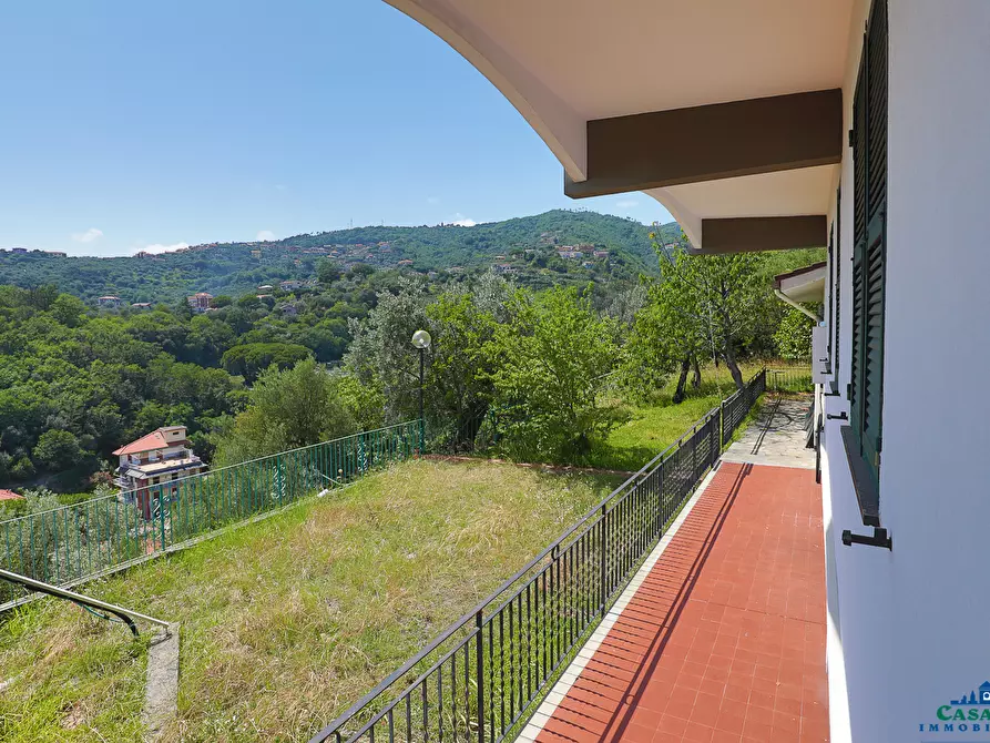 Immagine 7 di Villa in vendita  in Via Livio Canale 72 a Varazze