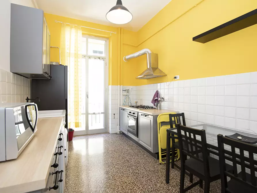 Immagine 29 di Ufficio in vendita  in Via Fieschi a Genova