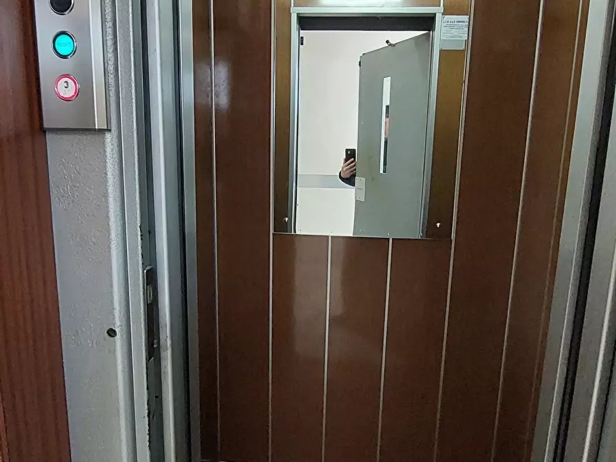 Immagine 44 di Trilocale in vendita  in Piazza Eugenio Marchese a Busalla