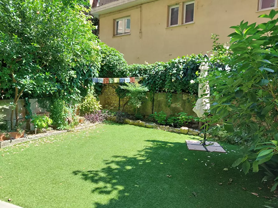 Immagine 46 di Trilocale in vendita  in Corso Magenta a Genova
