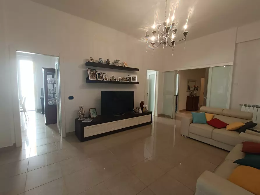 Immagine 26 di Pentalocale in vendita  in Via Paolo Antonio de Cavero 8 a Genova