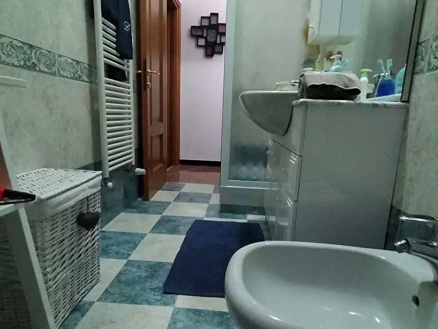 Immagine 45 di Bilocale in vendita  in Via delle Gavette a Genova