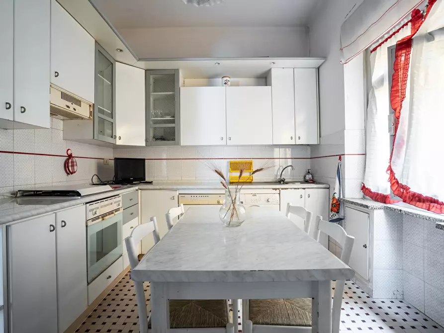 Immagine 59 di Quadrilocale in vendita  in Via Sturla 54 a Genova