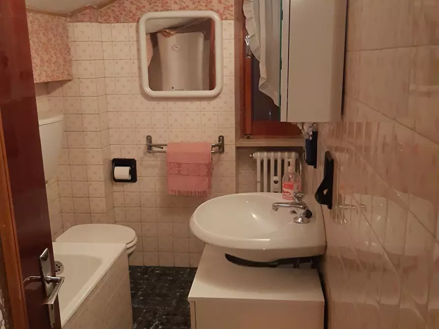 Immagine 28 di Bilocale in vendita  in Corso Nizza 91 a Limone Piemonte