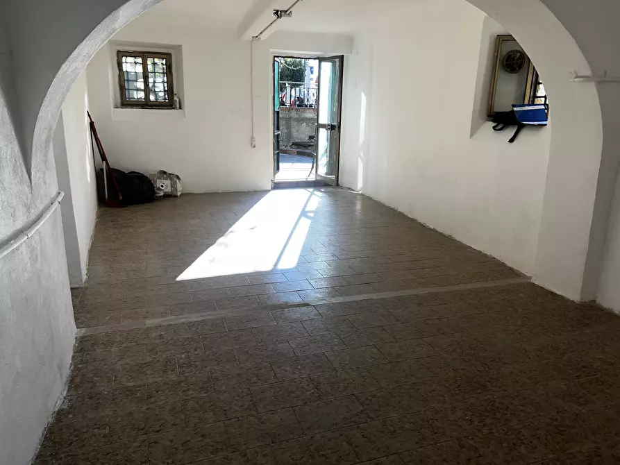 Immagine 6 di Locale commerciale in vendita  in Via Pra' 151 a Genova