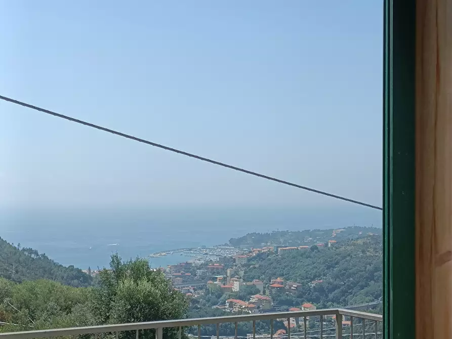 Immagine 14 di Mansarda in vendita  in Via Costa 3 a Varazze