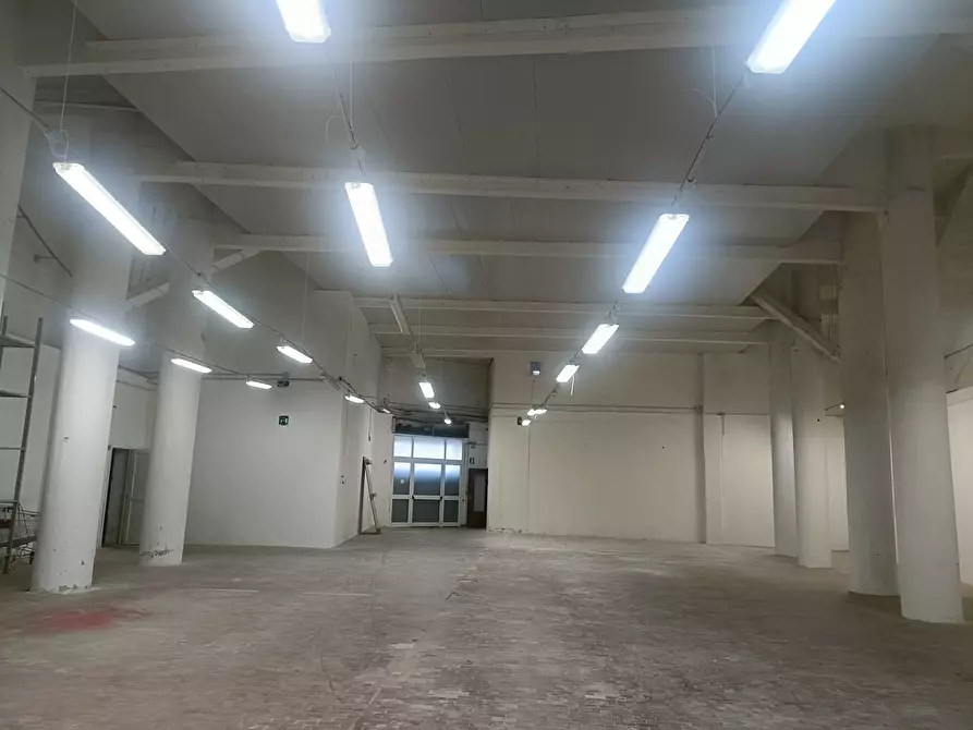 Immagine 3 di Attività artigianale in vendita  in Via Terpi 43R a Genova