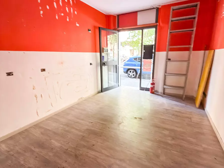 Immagine 6 di Locale commerciale in vendita  in Corso Sardegna 264 a Genova