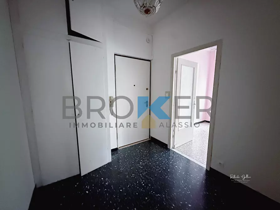 Immagine 19 di Quadrilocale in vendita  in Via Michelangelo 8 a Alassio