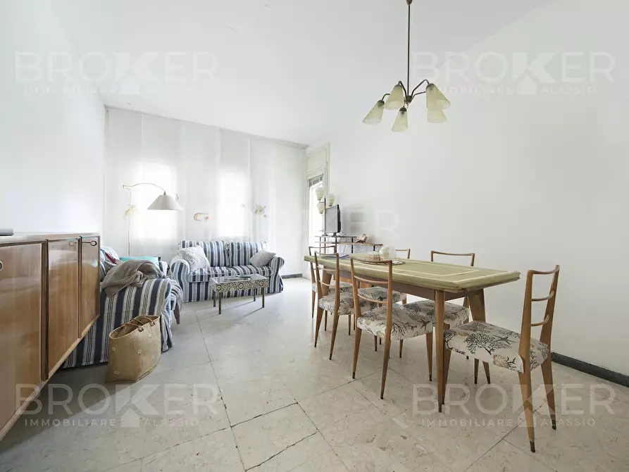 Immagine 9 di Pentalocale in vendita  in Via Don Aurelio Piccagli 12 a Alassio