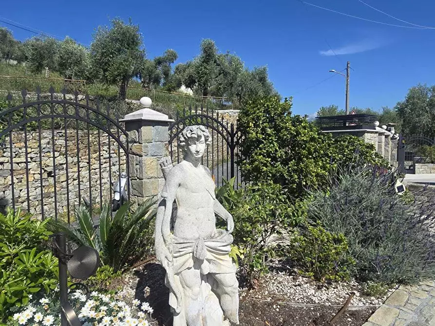 Immagine 47 di Villa in vendita  in Via San Leonardo 51 a Diano Marina