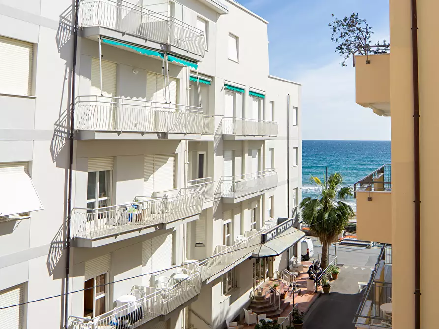 Immagine 15 di Bilocale in affitto  in Via Roma 48 a Alassio