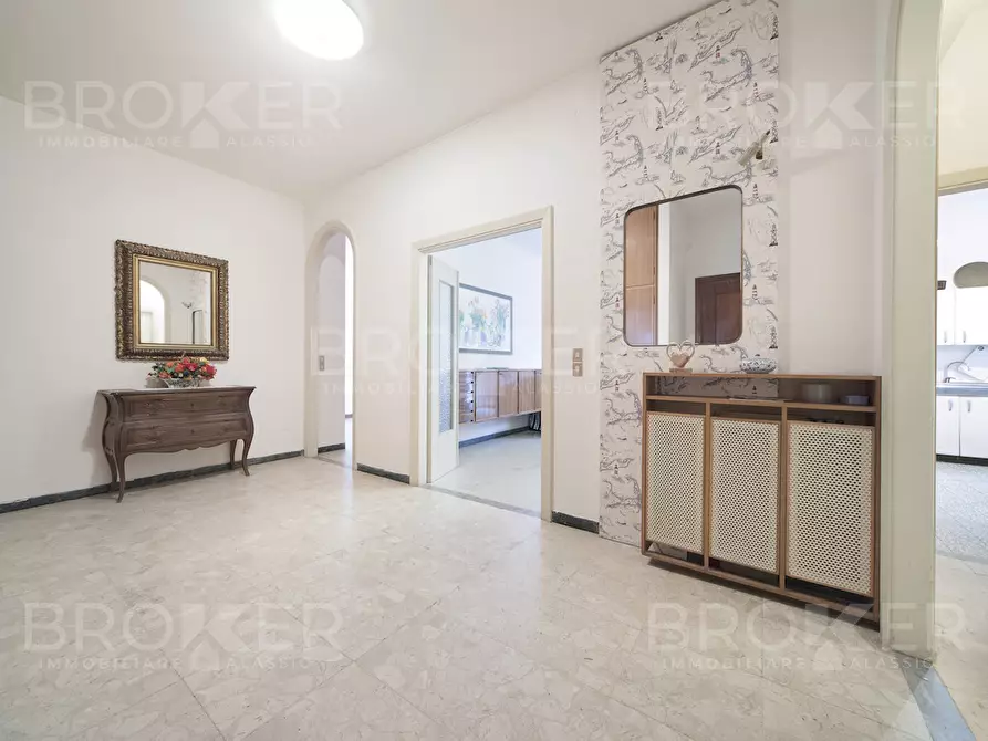 Immagine 7 di Pentalocale in vendita  in Via Don Aurelio Piccagli 12 a Alassio