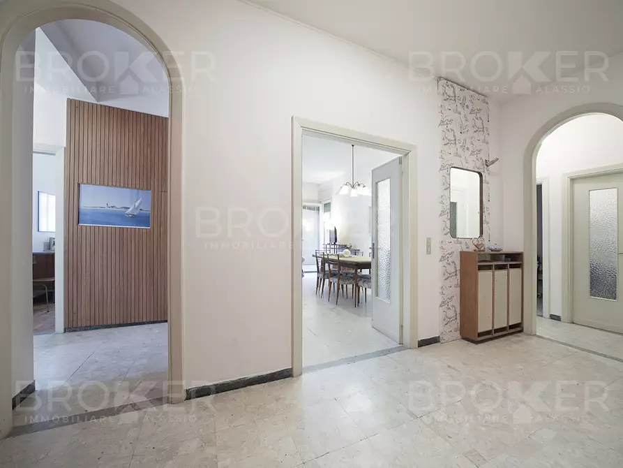 Immagine 7 di Pentalocale in vendita  in Via Don Aurelio Piccagli 12 a Alassio