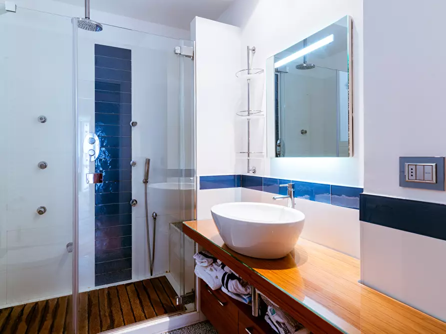 Immagine 22 di Quadrilocale in vendita  in Via Roma 45 a Alassio