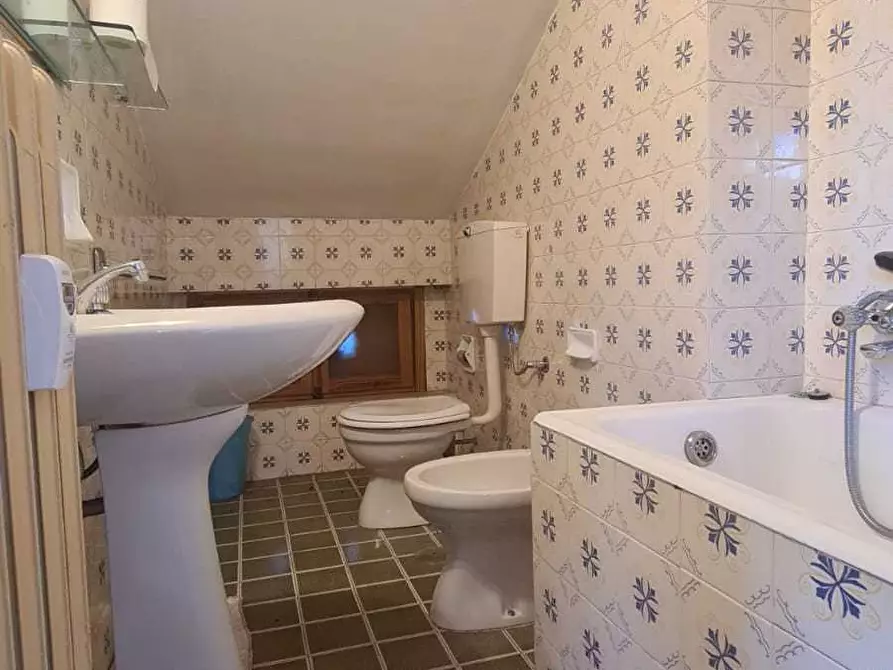 Immagine 12 di Mansarda in vendita  in Corso Nizza 28 a Limone Piemonte