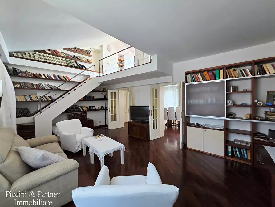 Immagine 18 di Pentalocale in vendita  in Via Orvieto 2 a Perugia