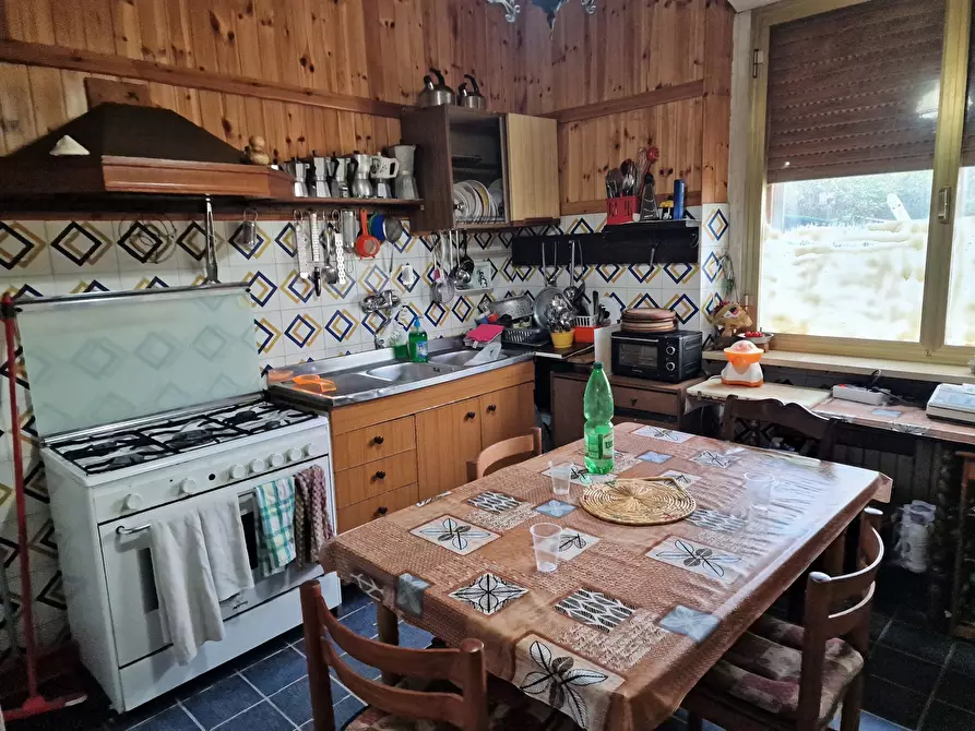 Immagine 11 di Pentalocale in vendita  in Località Gosparini a Tuoro Sul Trasimeno