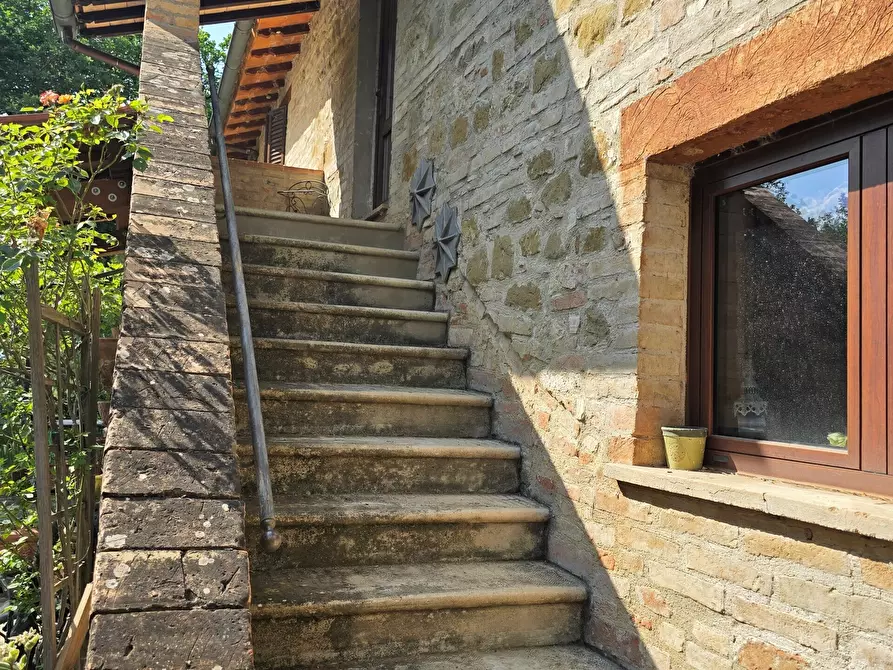 Immagine 49 di Rustico / casale in vendita  in Strada Ponte Resina - Monte Acutello 1 a Perugia