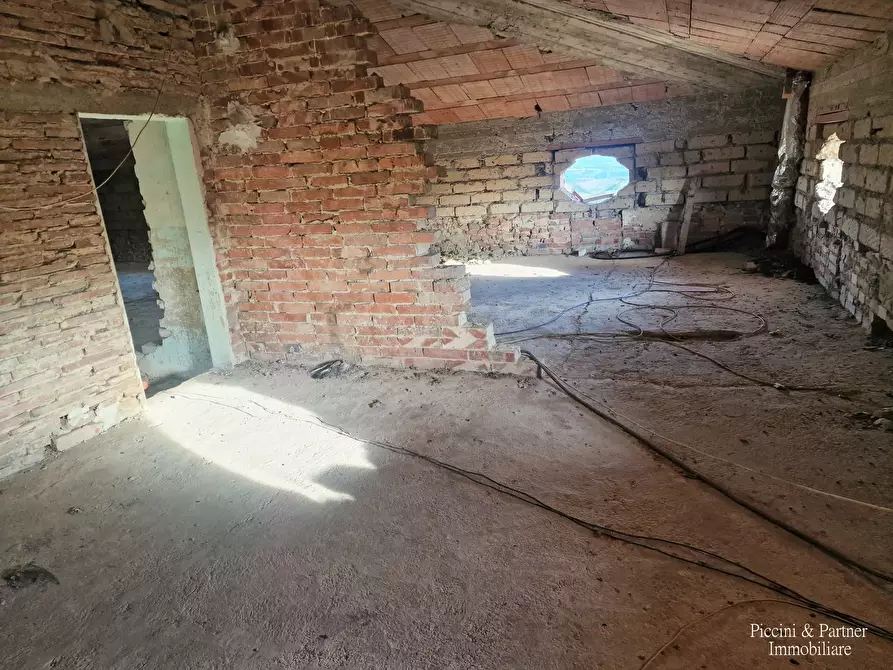 Immagine 42 di Pentalocale in vendita  in Via dei Partigiani 57 a Castiglione Del Lago