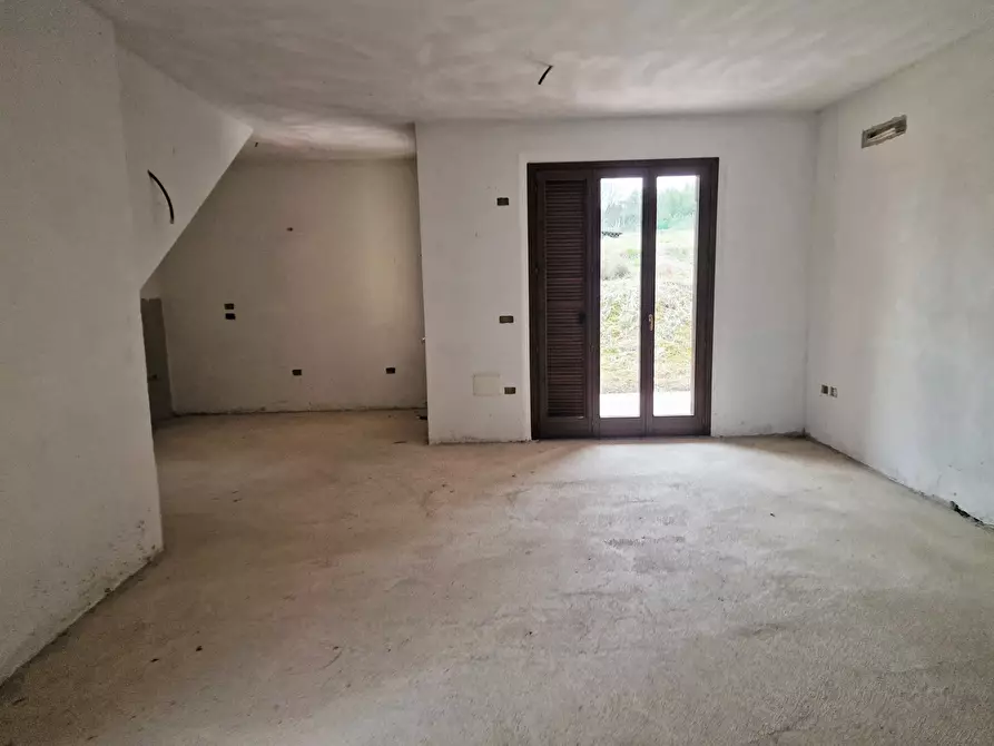 Immagine 4 di Trilocale in vendita  in Strada Tiberina Nord 421 a Perugia