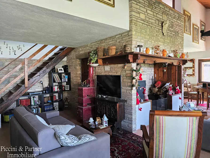 Immagine 8 di Villa in vendita  in Via IV Novembre 15 a Passignano Sul Trasimeno