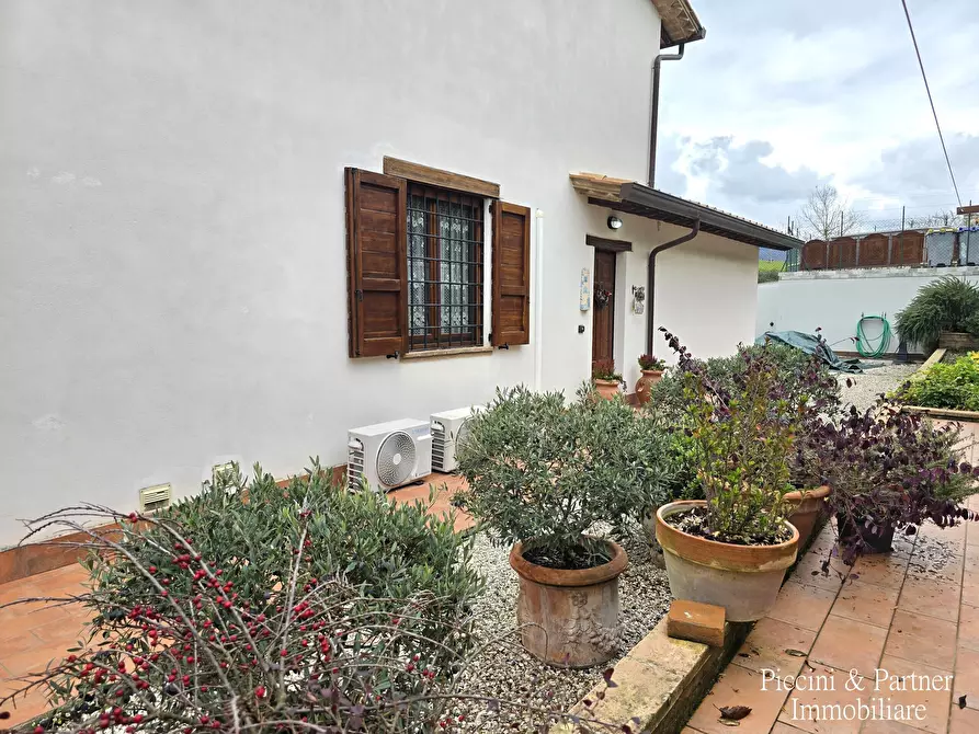 Immagine 15 di Villa in vendita  in Strada Tiberina Nord 395 a Perugia