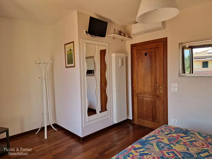 Immagine 31 di Casa bifamiliare in vendita  in Via Trasimeno a Castiglione Del Lago