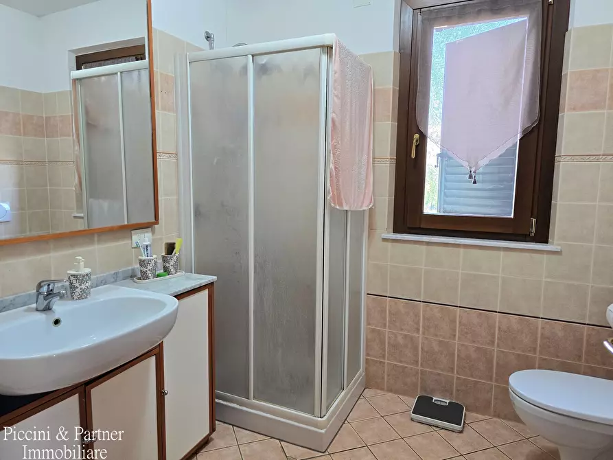 Immagine 43 di Casa bifamiliare in vendita  in Via Panicarola 17 a Castiglione Del Lago