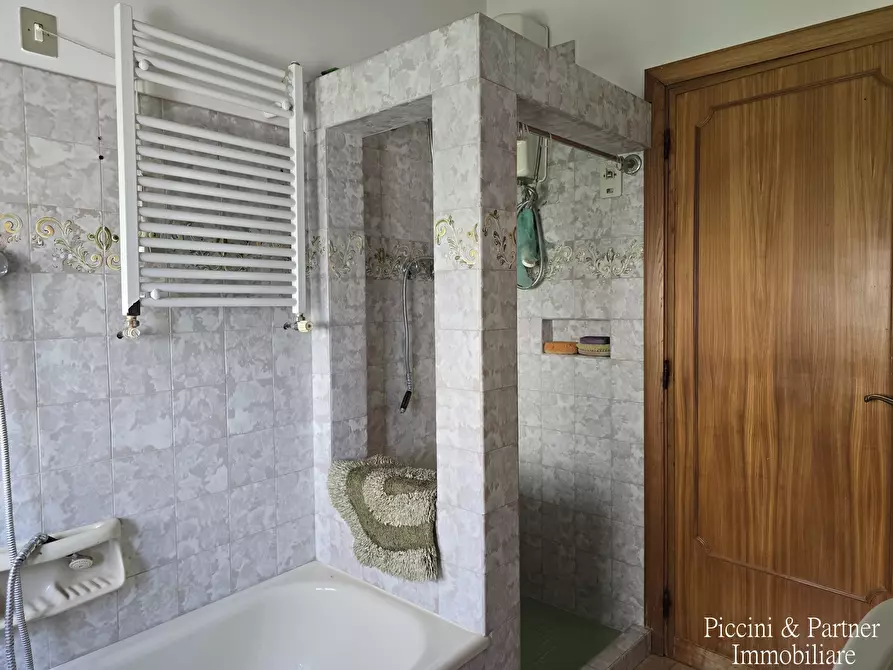 Immagine 50 di Pentalocale in vendita  in Via Pablo Neruda 2 a Corciano
