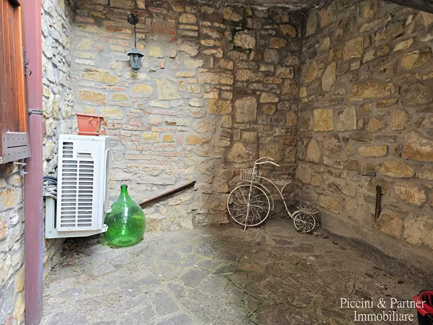 Immagine 4 di Porzione di casa in vendita  in Località Poggetto a Castiglione Del Lago