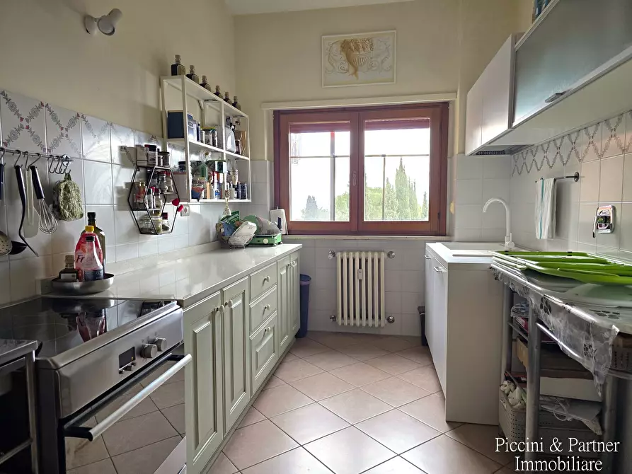 Immagine 25 di Pentalocale in vendita  in Via Frà Bevignate 14 a Perugia