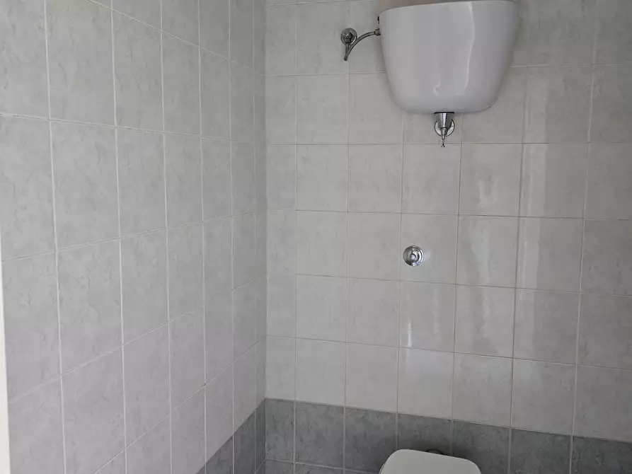 Immagine 12 di Quadrilocale in vendita  in Strada del Giglio a Perugia