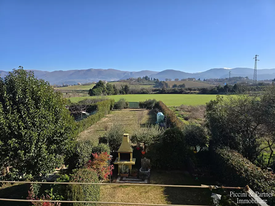 Immagine 36 di Villetta a schiera in vendita  in Via Macedonio Melloni a Spoleto