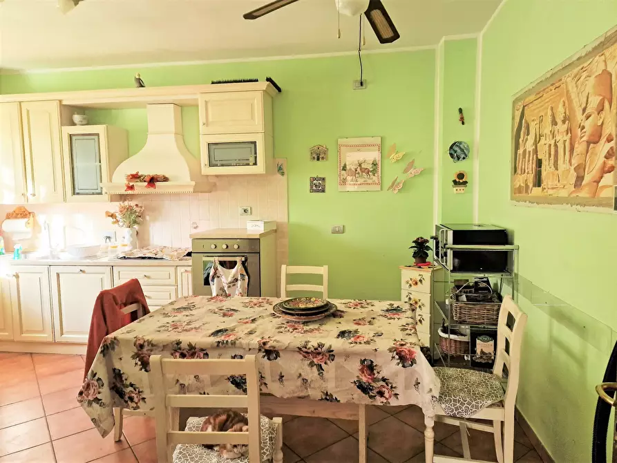 Immagine 11 di Casa bifamiliare in vendita  in Via Milano a Castiglione Del Lago