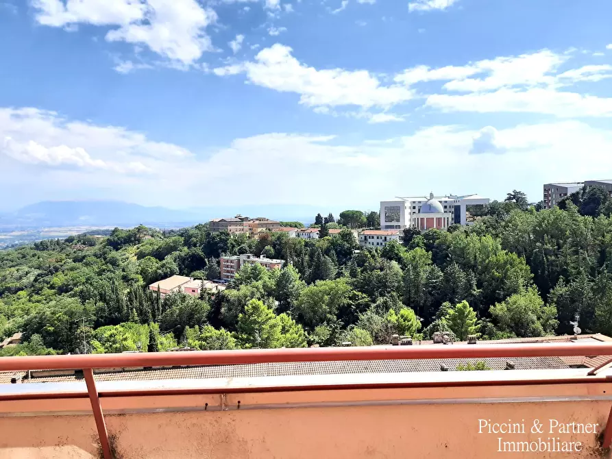 Immagine 15 di Pentalocale in vendita  in Via Frà Bevignate 14 a Perugia
