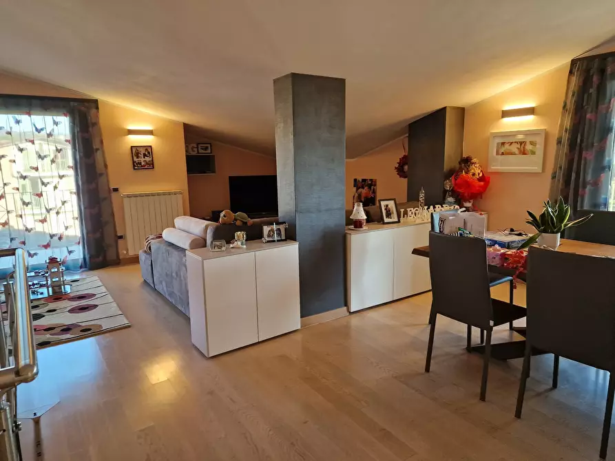 Immagine 29 di Pentalocale in vendita  in Via Madonna del Popolo a Perugia