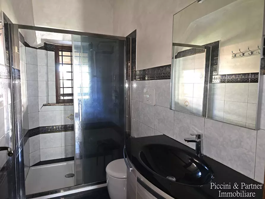 Immagine 26 di Casa bifamiliare in vendita  in Piazzale Umbria a Castiglione Del Lago